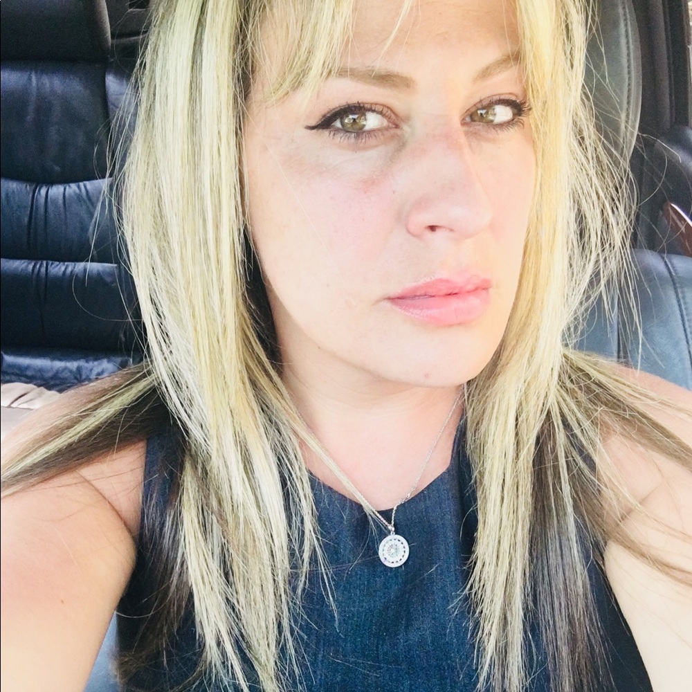 Meet your Posher, Marina